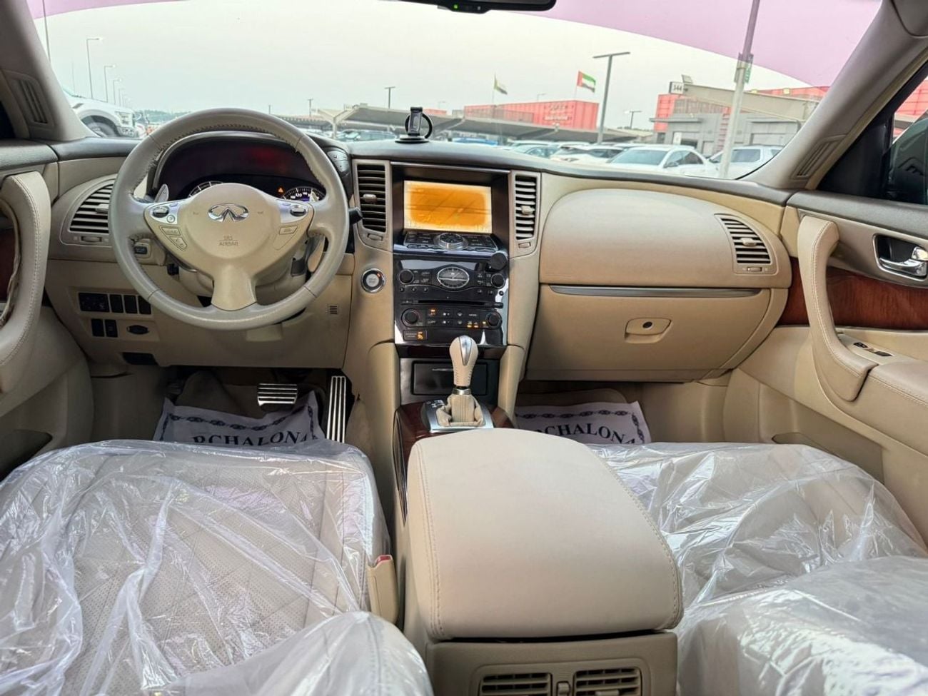 Infiniti FX35 Full option with sunroof