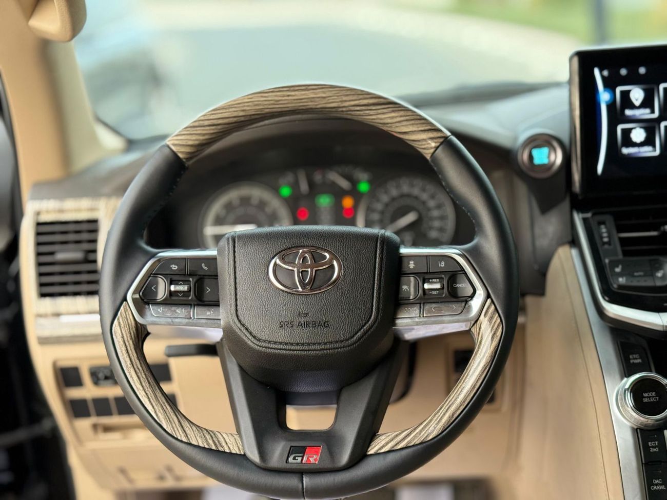 تويوتا لاند كروزر Toyota Landcruiser 2014 LHD Gcc specs 8seats 5doors 4x4 LHD