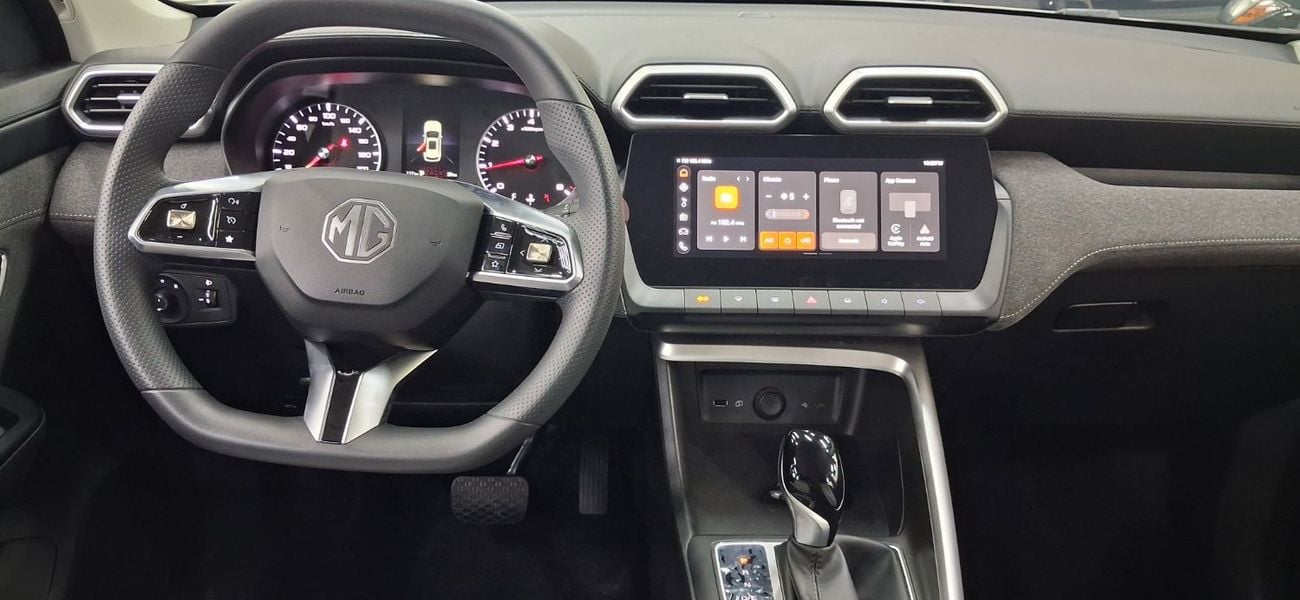أم جي ZS LUX COM