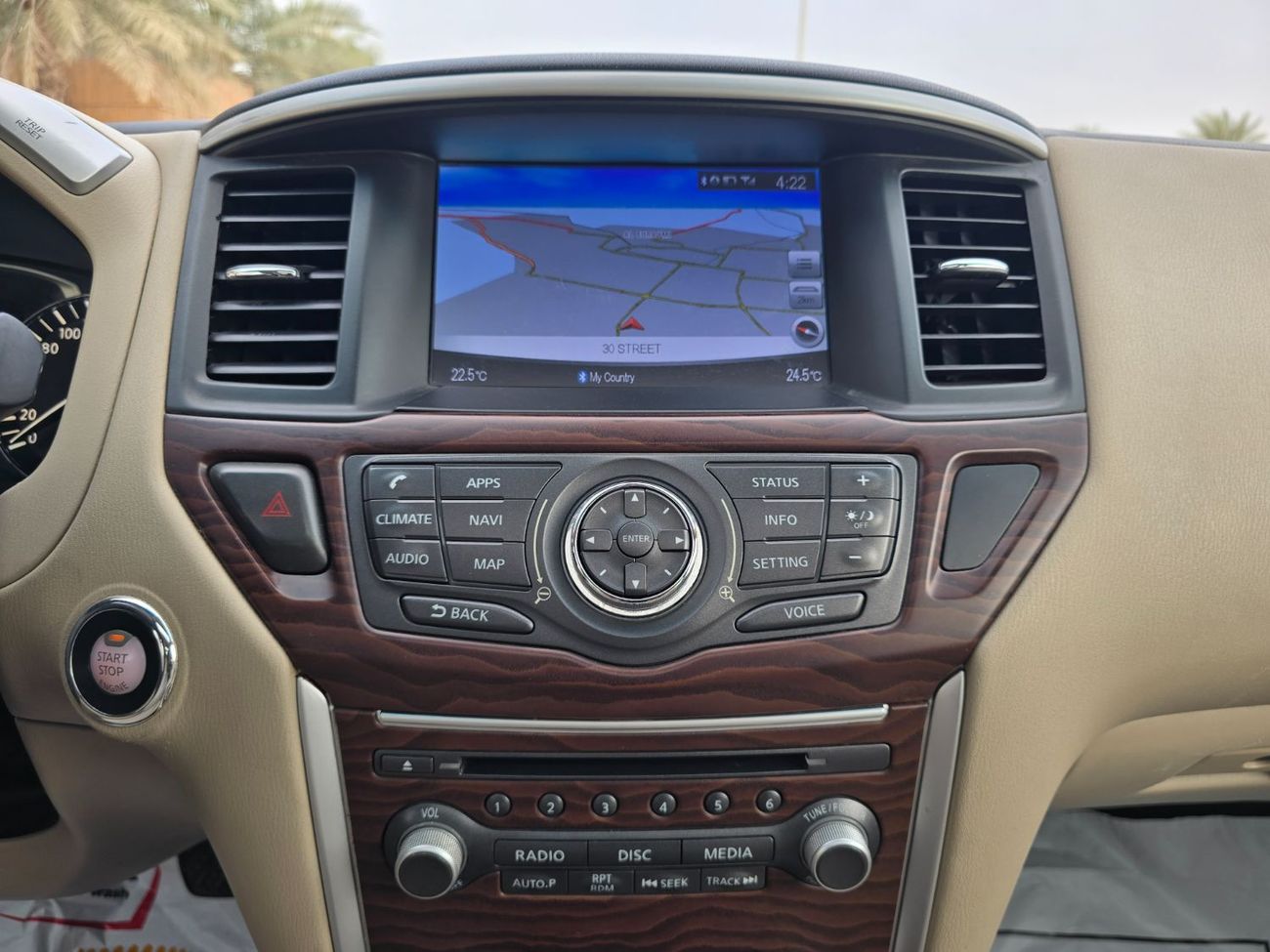 Nissan Pathfinder S 3.5L (271 HP)