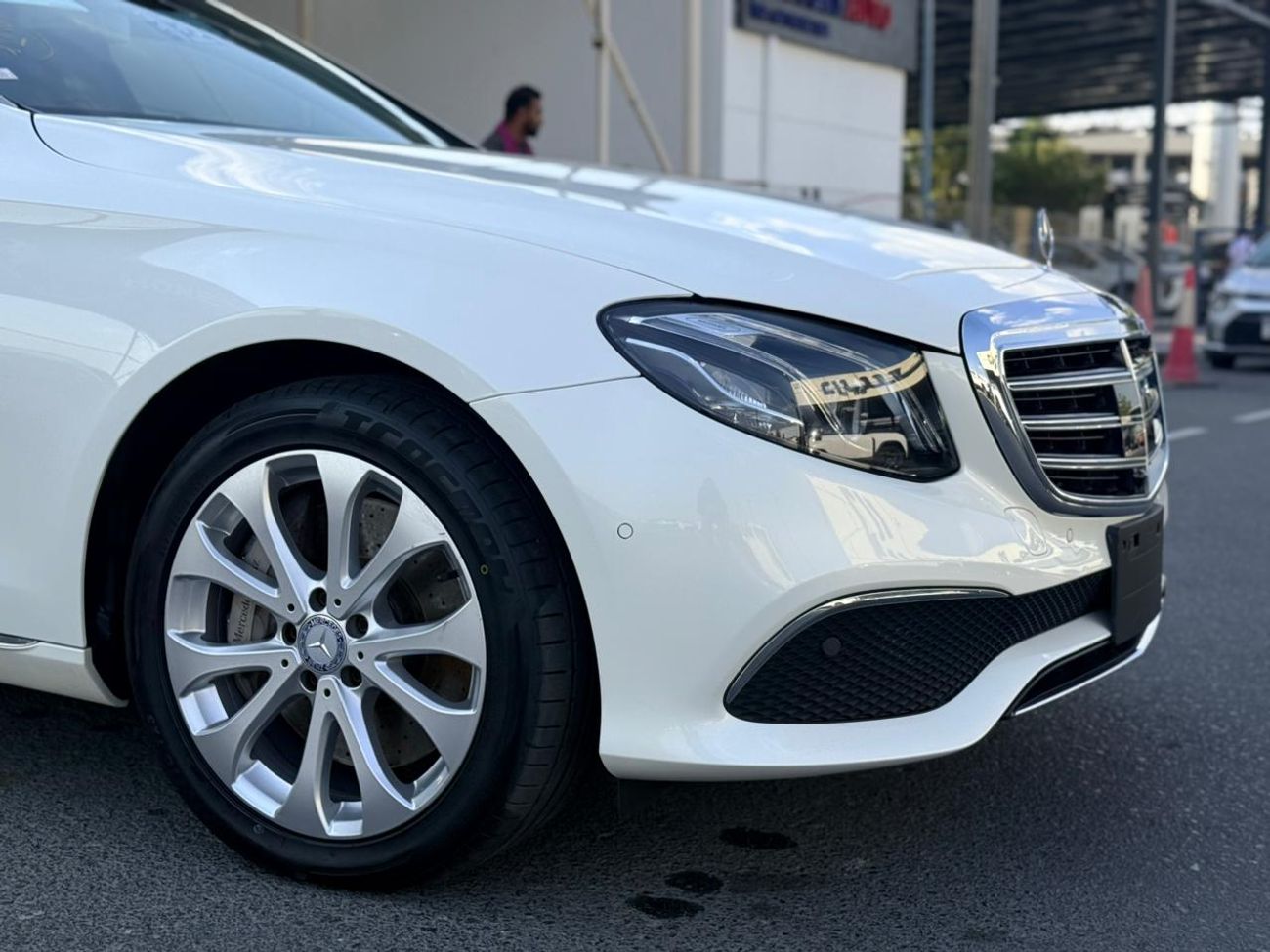 مرسيدس بنز E 400