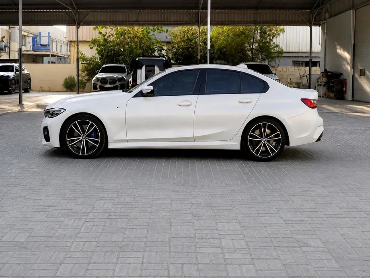 BMW 330i M SPORT 1,680 P.M | Stunning 330i M Sport | GCC Specs | Low Mileage | Pristine Condition origin