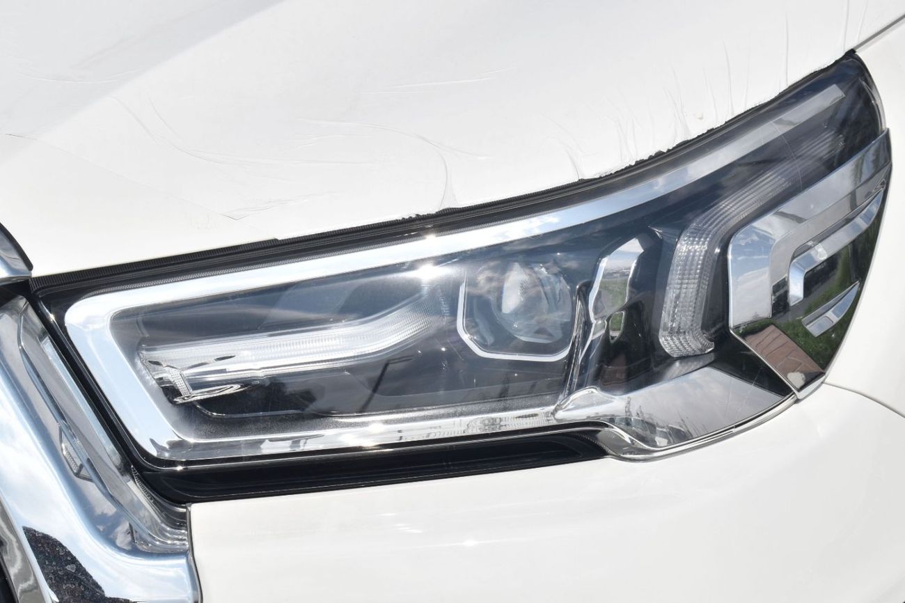 Toyota Hilux FULL OPTION SR5 AT 2.7