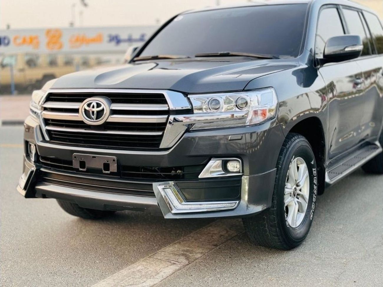 Toyota Land Cruiser PREMIUM CONDITION | 4.0L PETROL | SUNROOF | LHD | 2020 | COOL BOX | REAR VIEW CAMERA
