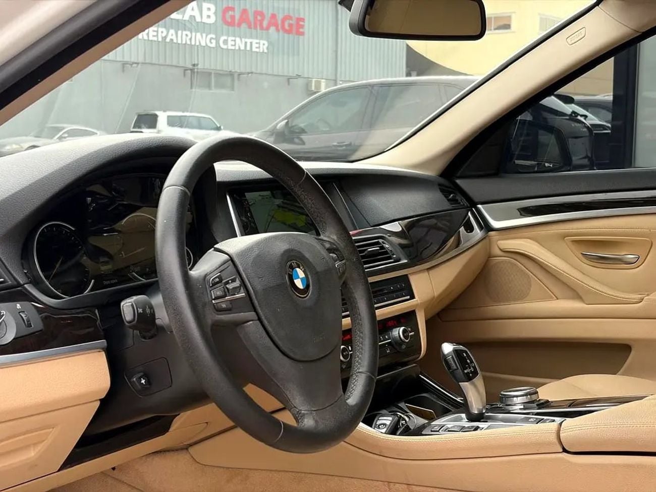 BMW 520i 520i GCC Specs - Well Maintained Luxury Sedan