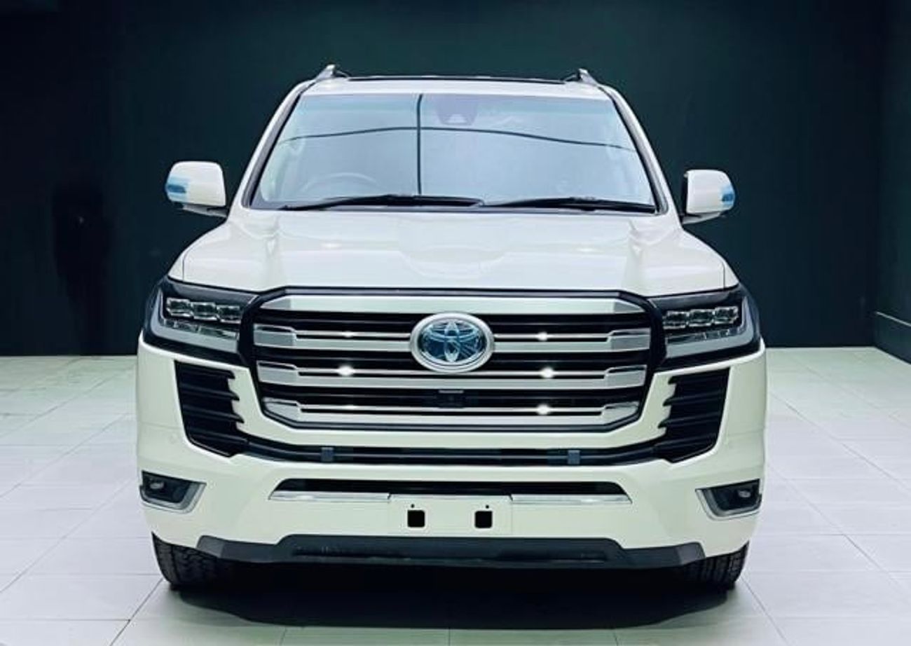 تويوتا لاند كروزر Sahara 2016 Model RHD Diesel Engine Full Option Facelift to LC300 2024 Very Clean And Perfect