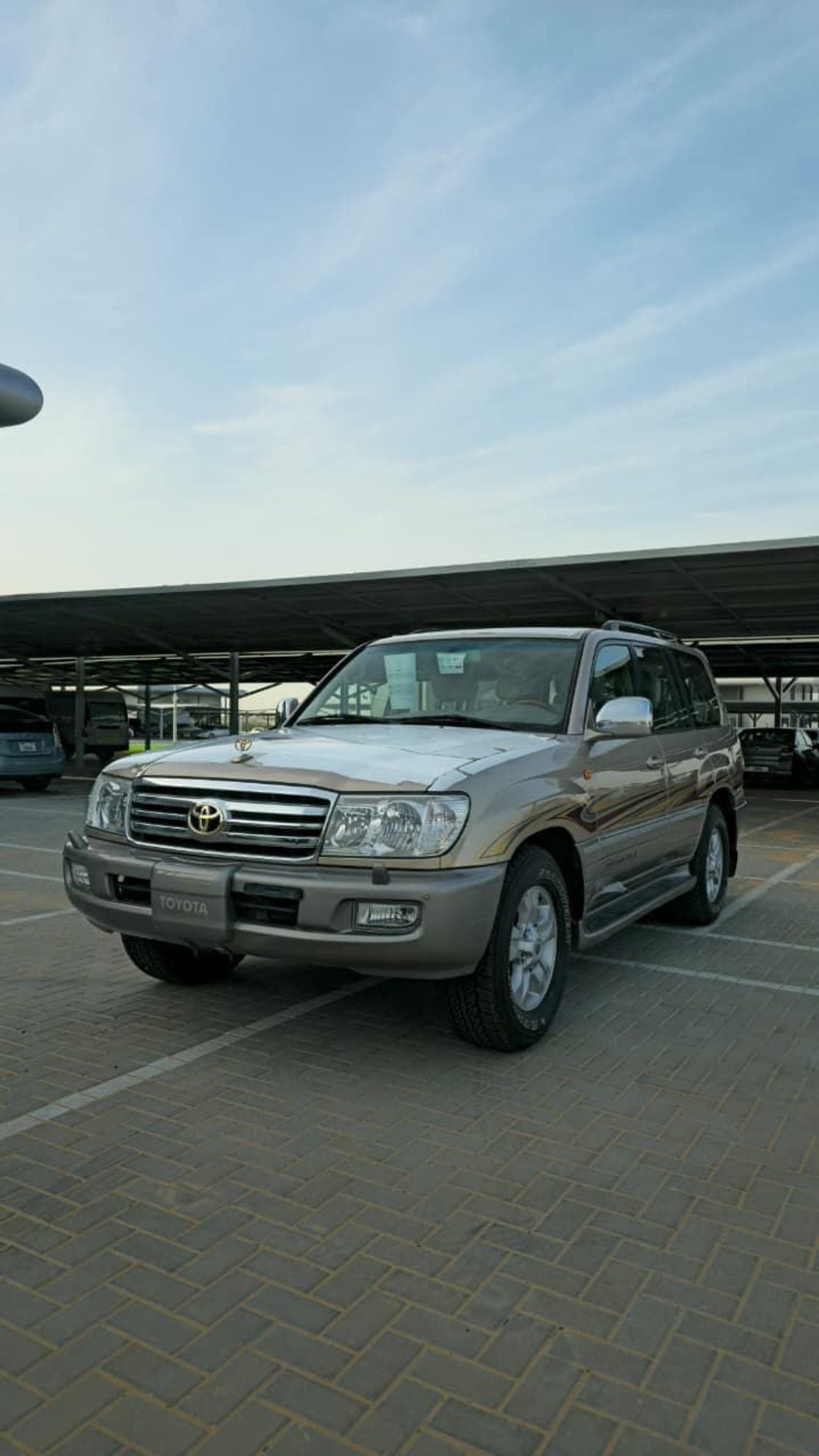 Toyota Land Cruiser GXR GCC only 30900 KM
