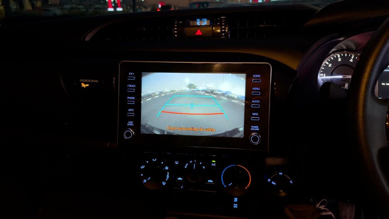 تويوتا هيلوكس OFF-ROAD MODIFIED | AWNING CAMPING TENT | 2.8L DIESEL | MT | 2023 | REAR VIEW CAMERA