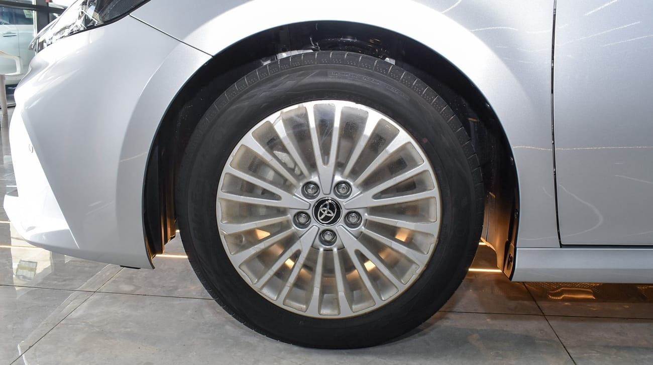 Toyota Camry E-PLUS. HEV