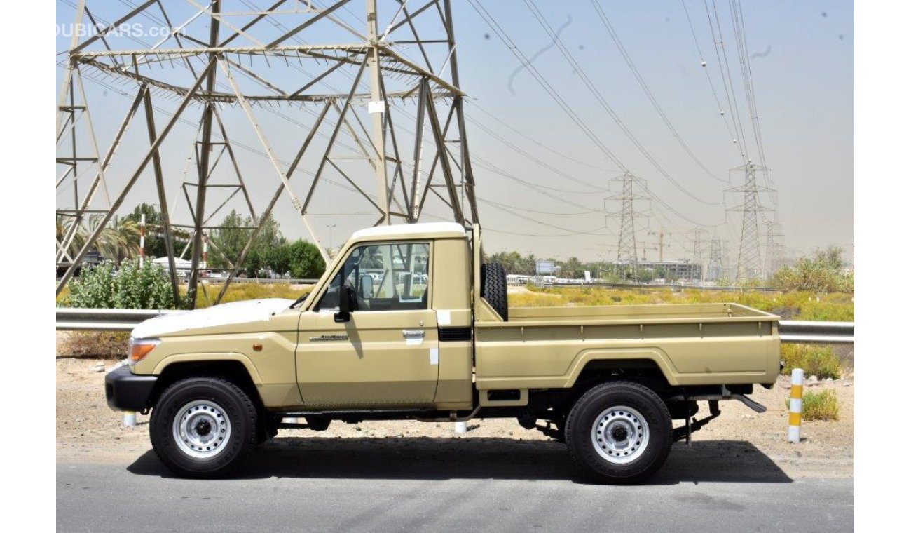 تويوتا لاند كروزر بيك آب 4.0L SINGLE CAB PICKUP BASIC WITH MANUAL WINDOW