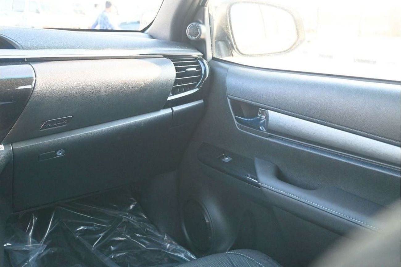 تويوتا هيلوكس Hilux Adventure | V6 4.0L | Petrol 4WD | Automatic-2025