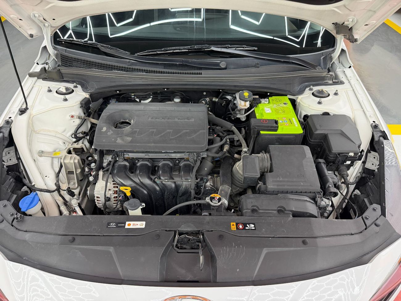 هيونداي إلانترا Comfort 1.6L