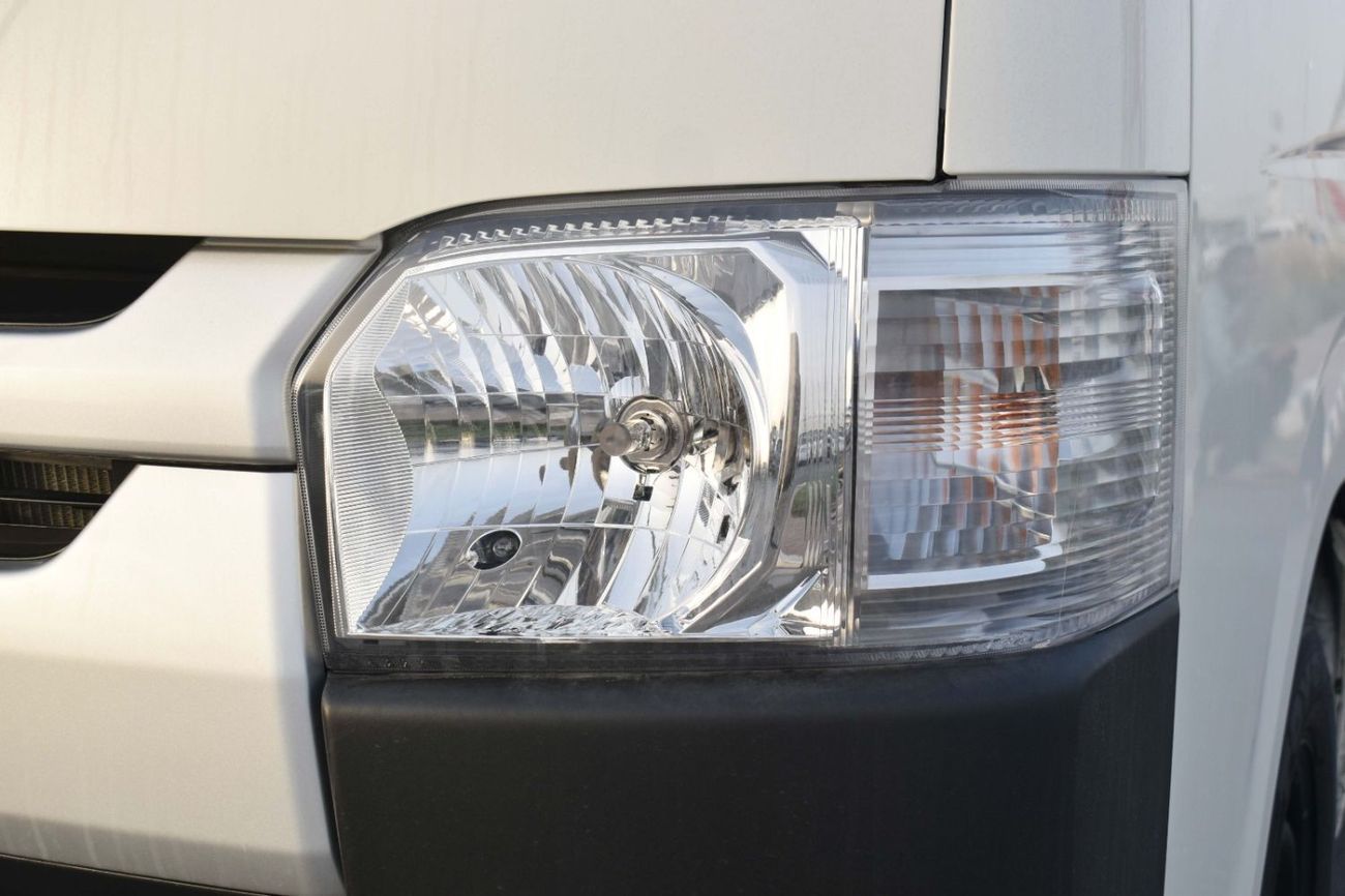 تويوتا هاياس HIACE 2.7L VAN