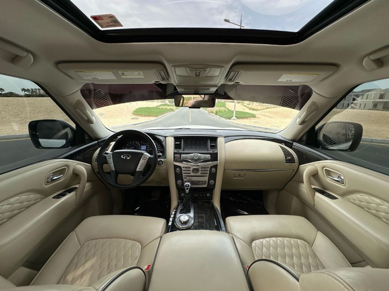 Infiniti QX80 Standard 5.6L