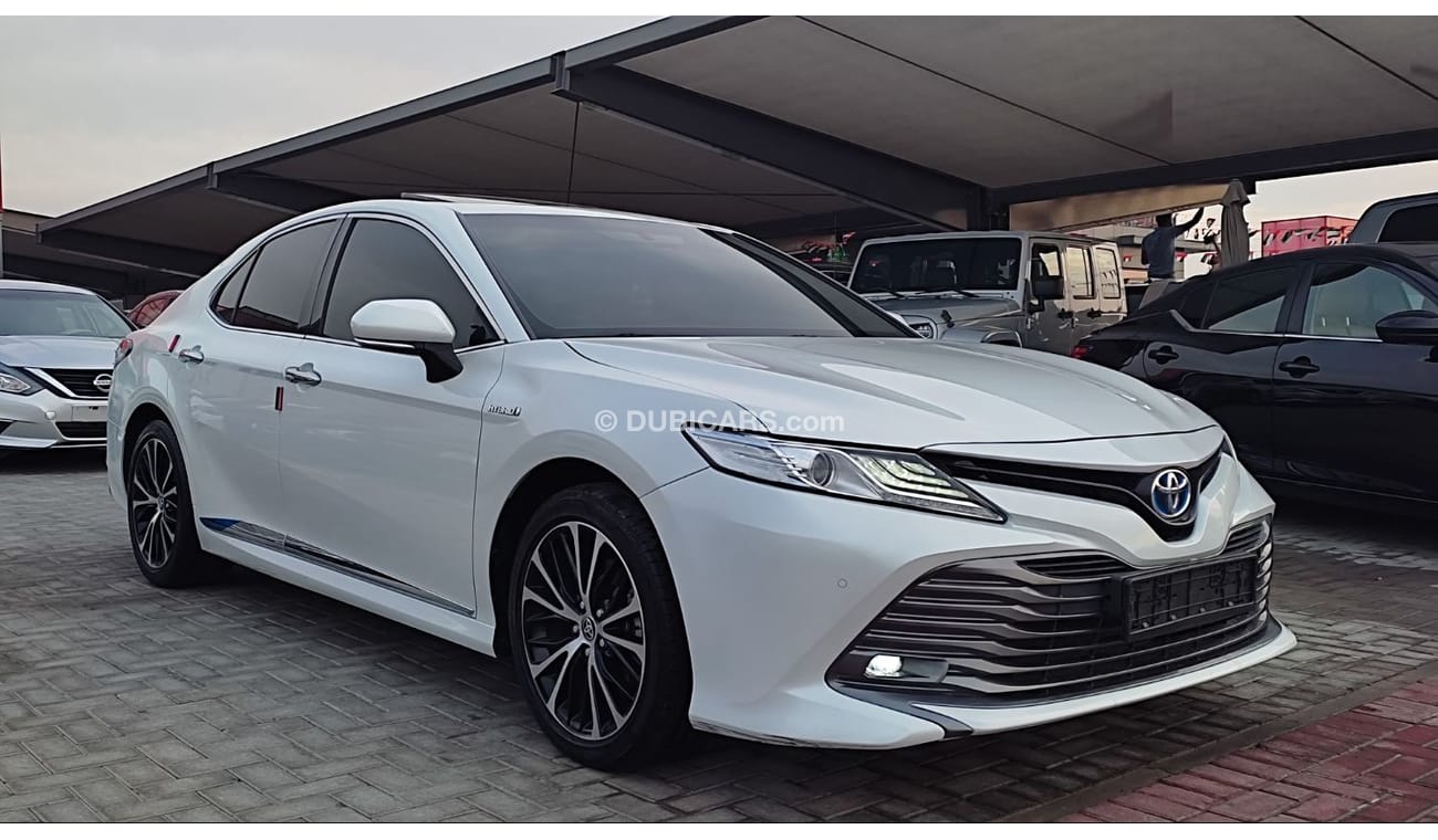 Toyota Camry GCC Full options, Hybrid, 2.5L,