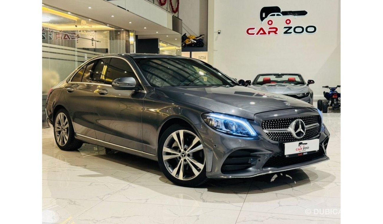 مرسيدس بنز C 300 لاكجري