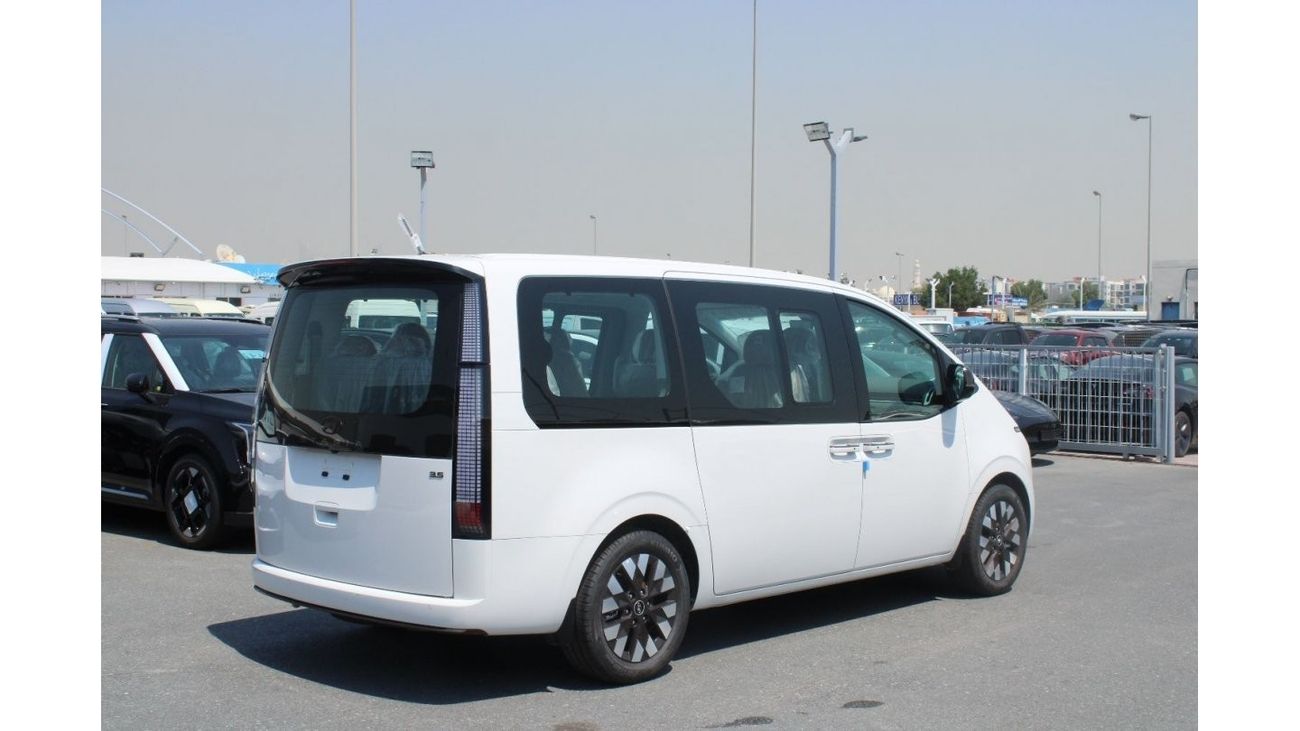 هيونداي ستاريا HYUNDAI STARIA 3.5L ROYAL 9 SEATER WHITE COLOR AVAILABLE