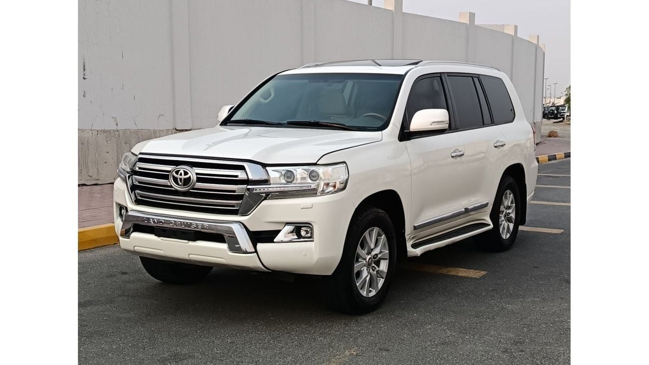 Used Toyota Land Cruiser gxr v6 2017 2017 for sale in Dubai - 761406