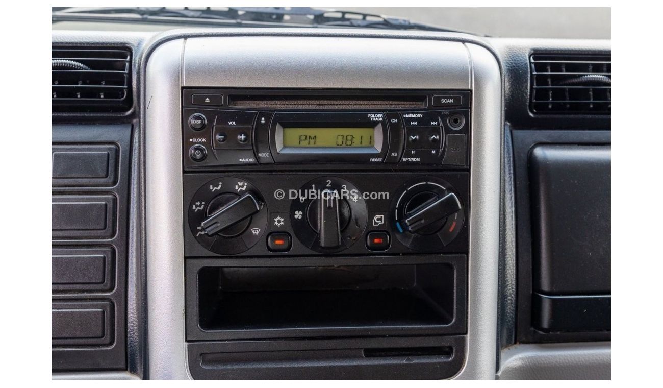 ميتسوبيشي فوسو كانتير 2017 Dual Cabin with Carrier Chiller - Tail lift DSL M/T - Low Mileage - GCC Specs