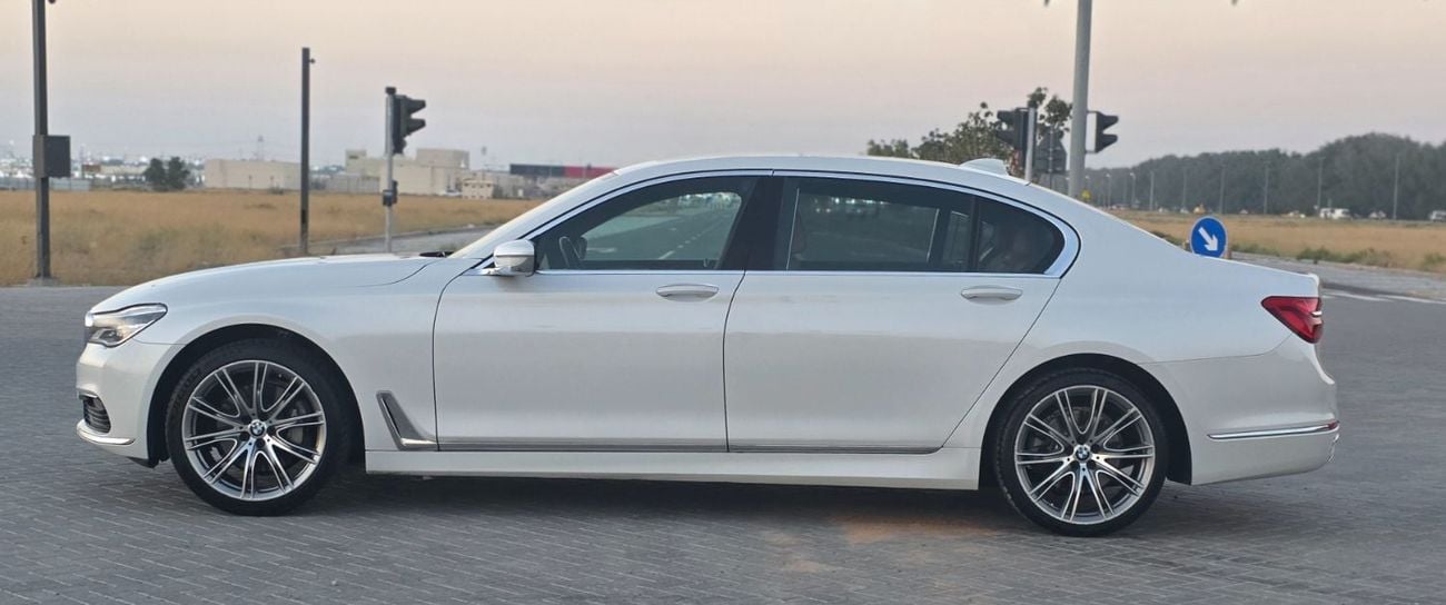 بي أم دبليو 730Li
