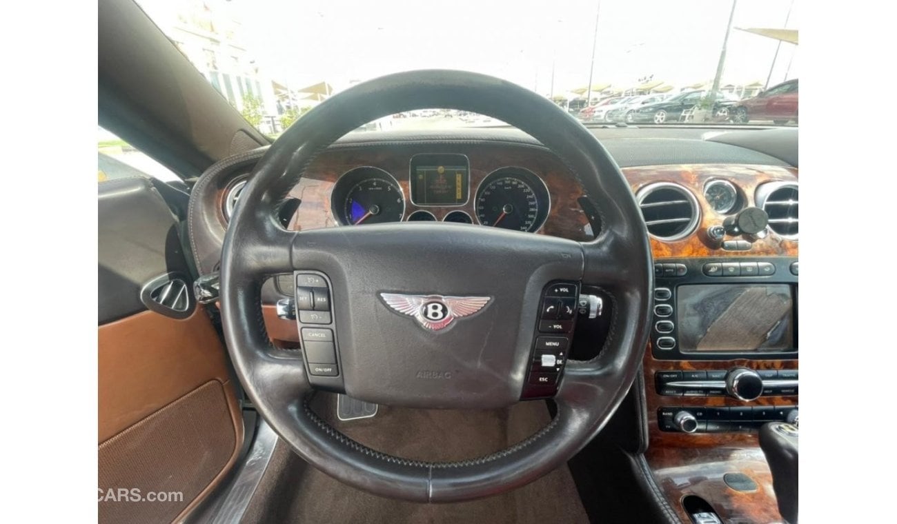 Bentley Continental GT 2004 model, Gulf, 12 cylinder, coupe, full option, automatic transmission, odometer 115,000