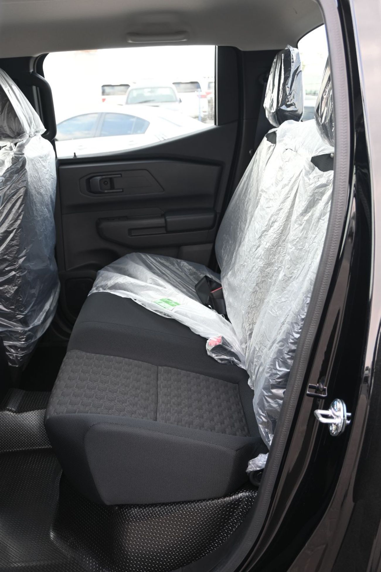 Mitsubishi L200 MITSUBISHI L200 2.4L GL PETROL DCABIN 4X4 5M/T MODEL 2026 BRAND NEW  [SILVER /W/ G / B ]