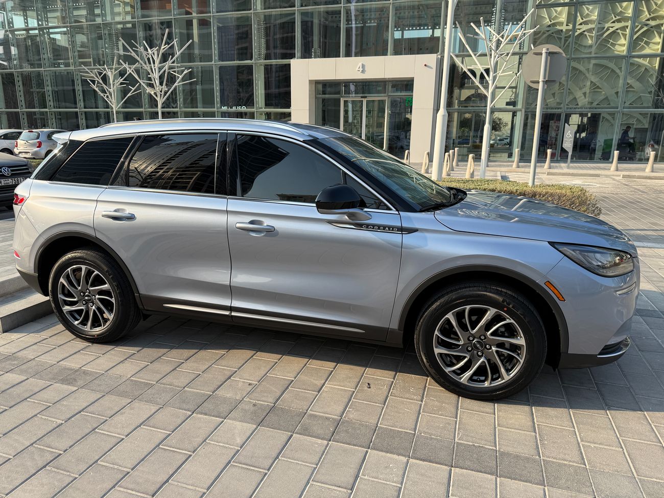 Lincoln Corsair Std 2.0L