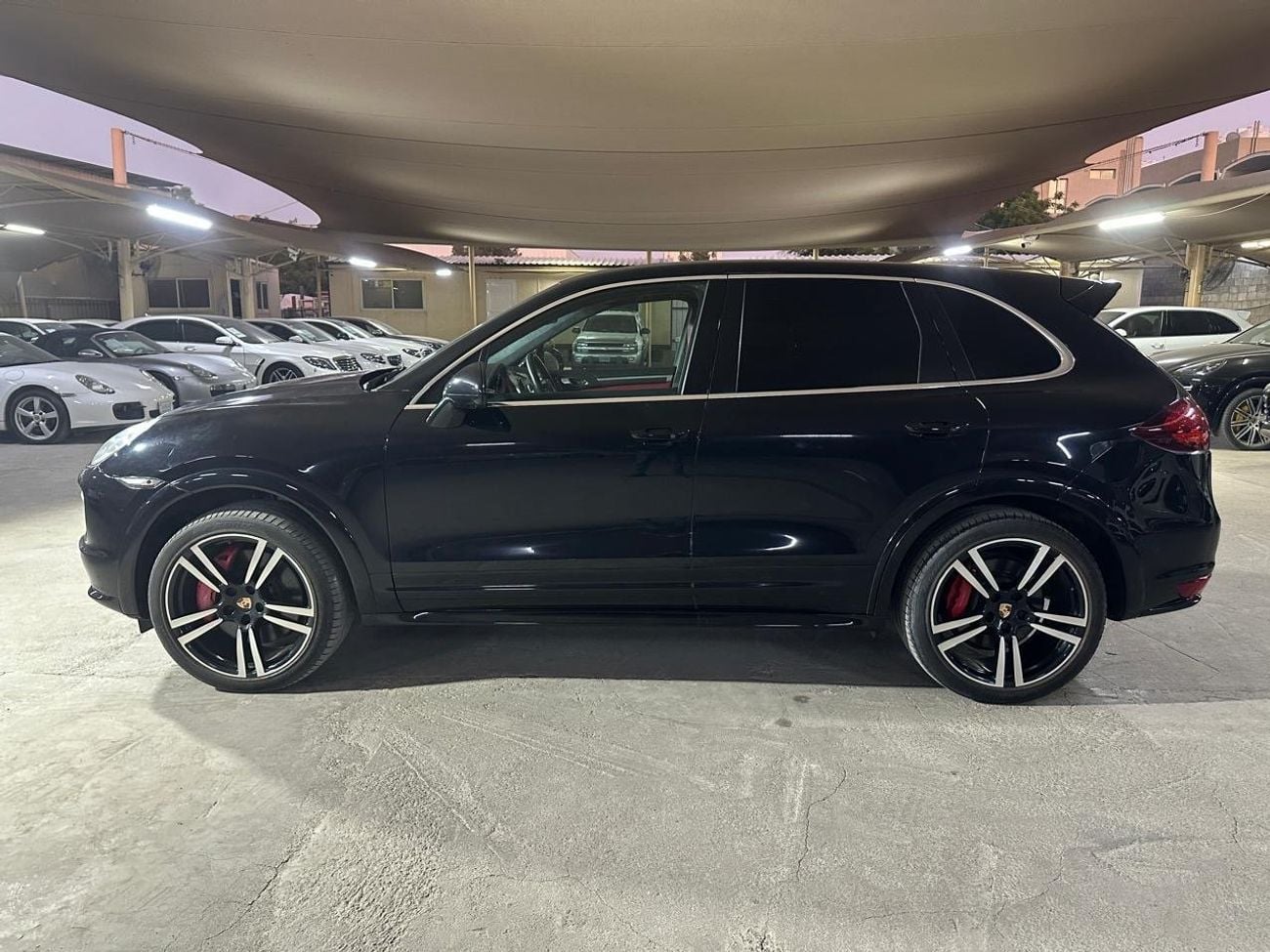 Porsche Cayenne TURBO S 4.8L (550 HP) PORSCHE CAYENNE 2014 | FULL SERVICE HISTORY | TWO KEYS | FULLY LOADED