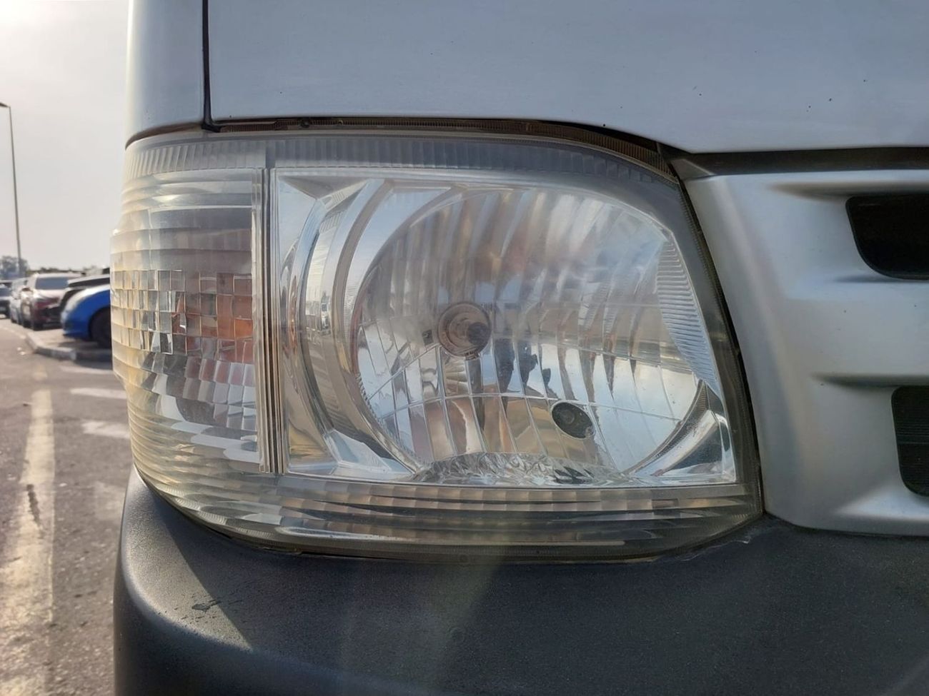 Toyota Hiace TOYOTA HIACE COMMUTER VAN RHD 2011 MODEL 2.7 L PETROL AUTOMATIC(PM24057)