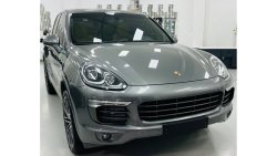 Porsche Cayenne Std GCC .. FSH .. Perfect Condition .. Panoramic .. V6 ..