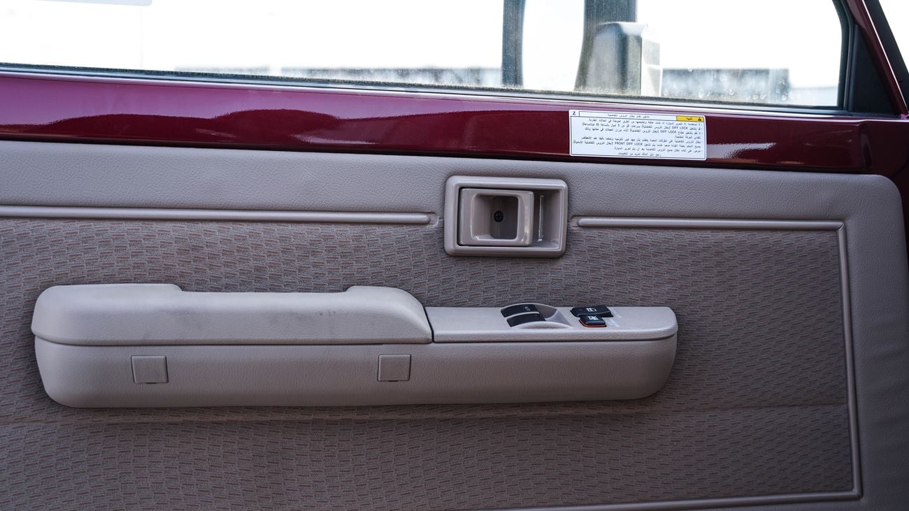 Toyota Land Cruiser 70
