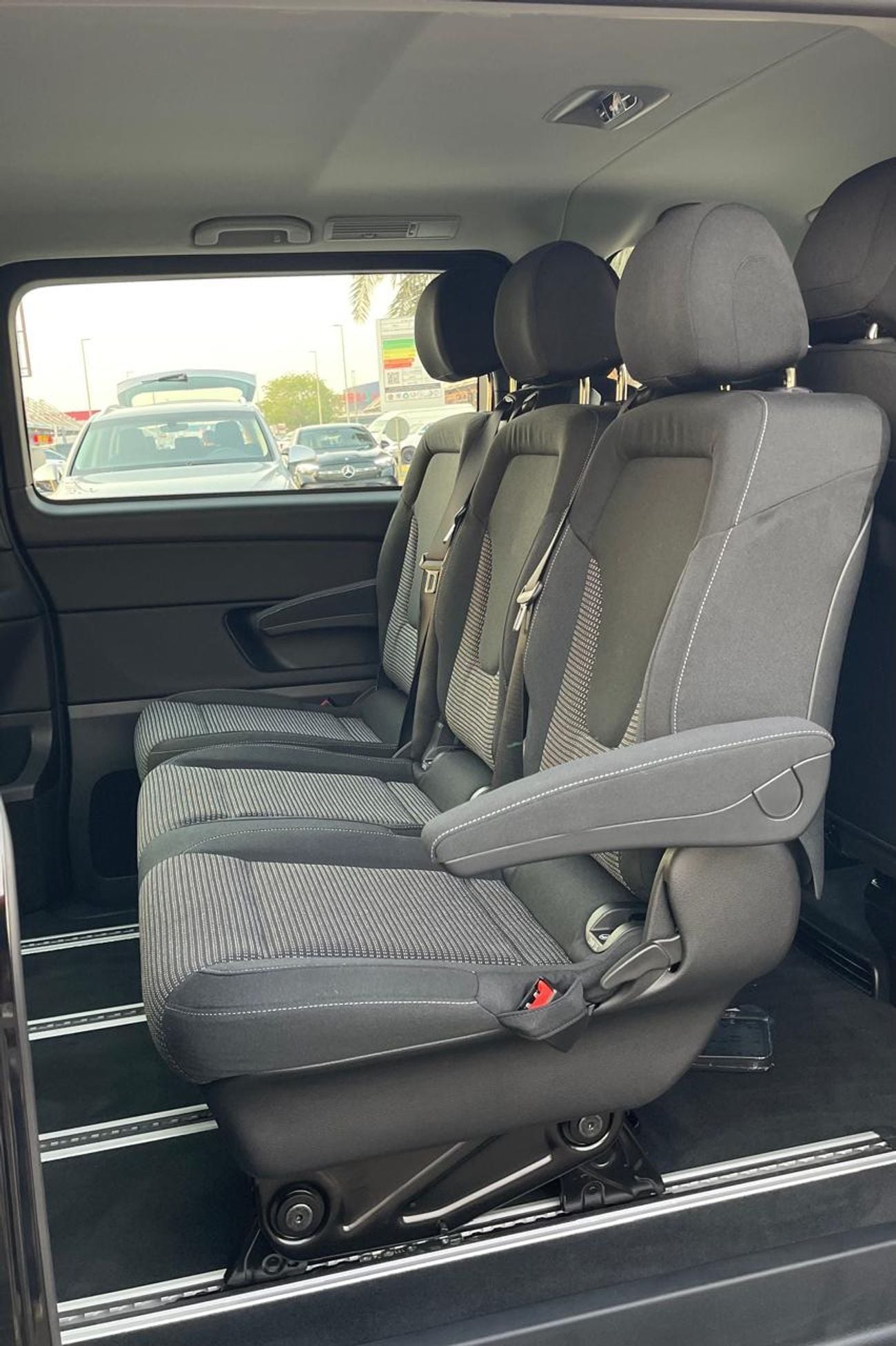 Mercedes Benz V300 AVANTGARDE 5 years Warranty 2025 GCC