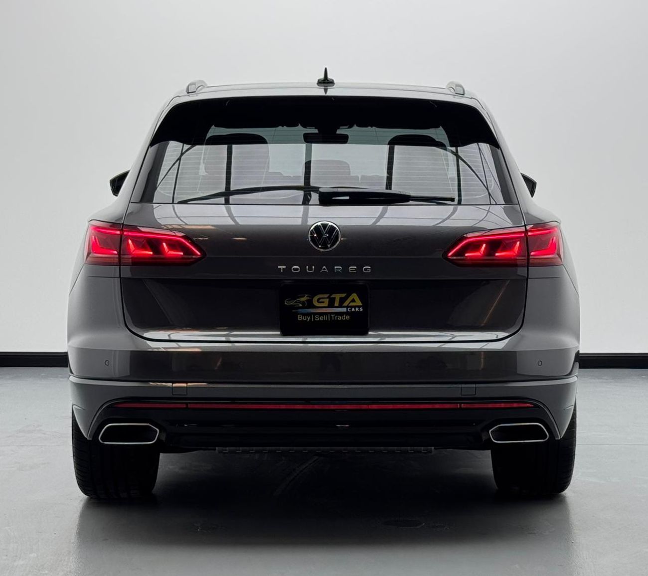 فولكس واجن طوارق R-Line 3.0L 4WD 2023 Volkswagen Touareg R-Line, 2026 Volkswagen Warranty, 2028 VW Service Pack, GCC