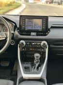 تويوتا راف ٤ XLE Sunroof,push start Full Option