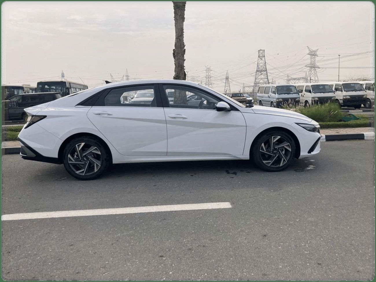 Hyundai Elantra HYUNDA ELENTRA 1.5L MY2025