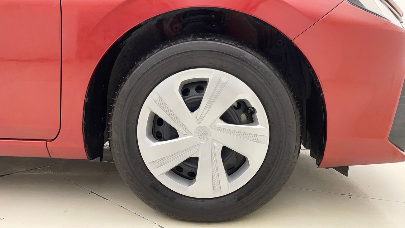 تويوتا يارس E 1.5 | بدون دفعة مقدمة | اختبار القيادة في المنزل