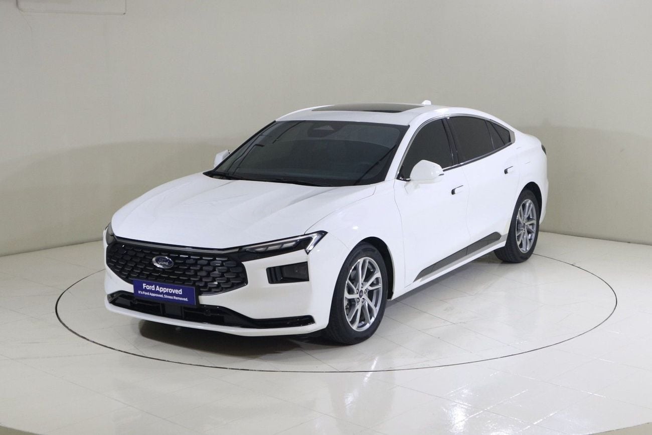 Ford Taurus TREND / AL TAYER MOTORS AL QOUZ SHOWROOM