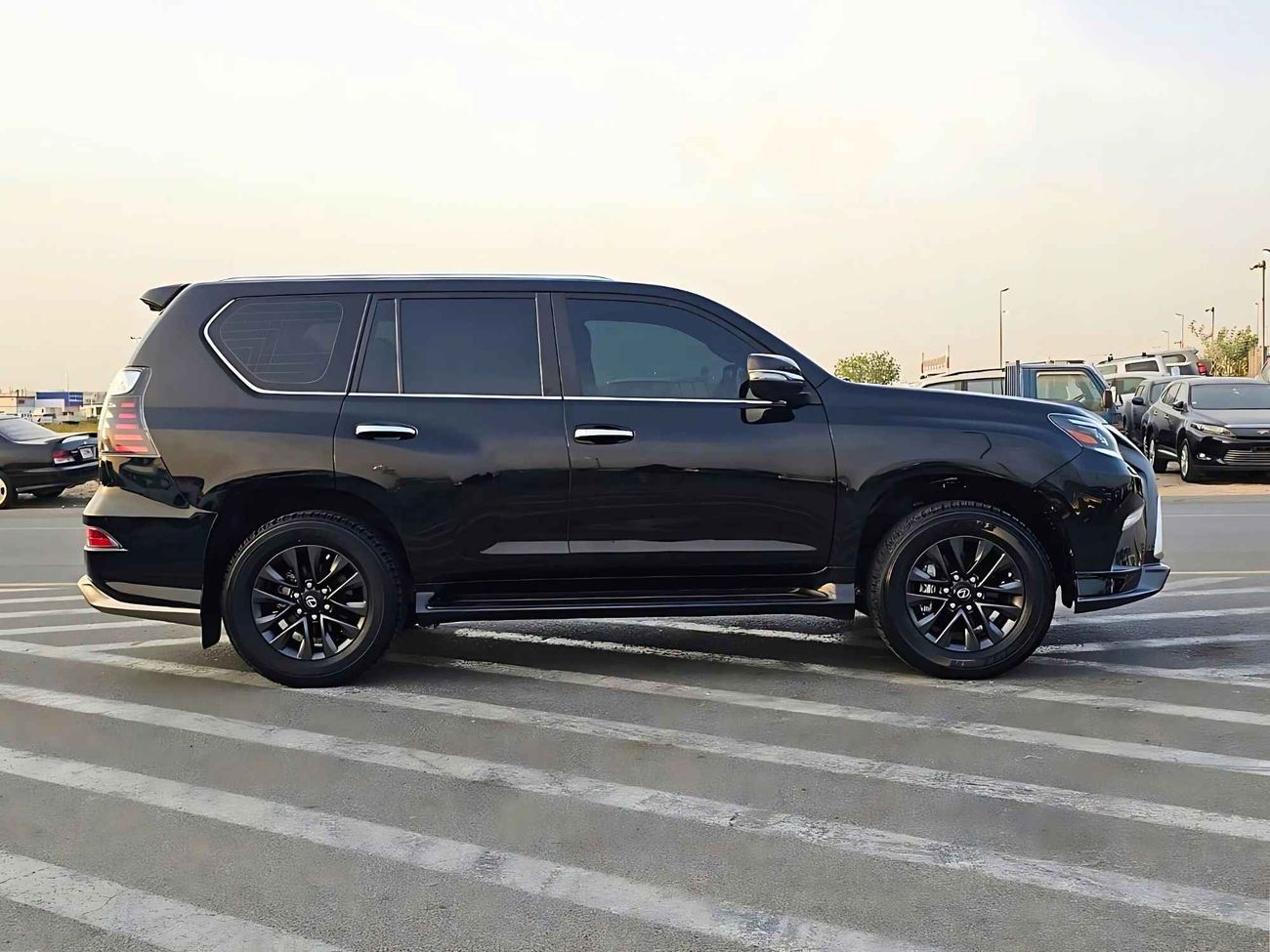 Lexus GX460 /FULL OPTION PETROL / A/T 4.6L 4WD / ONLY EXPORT / LOT#44870