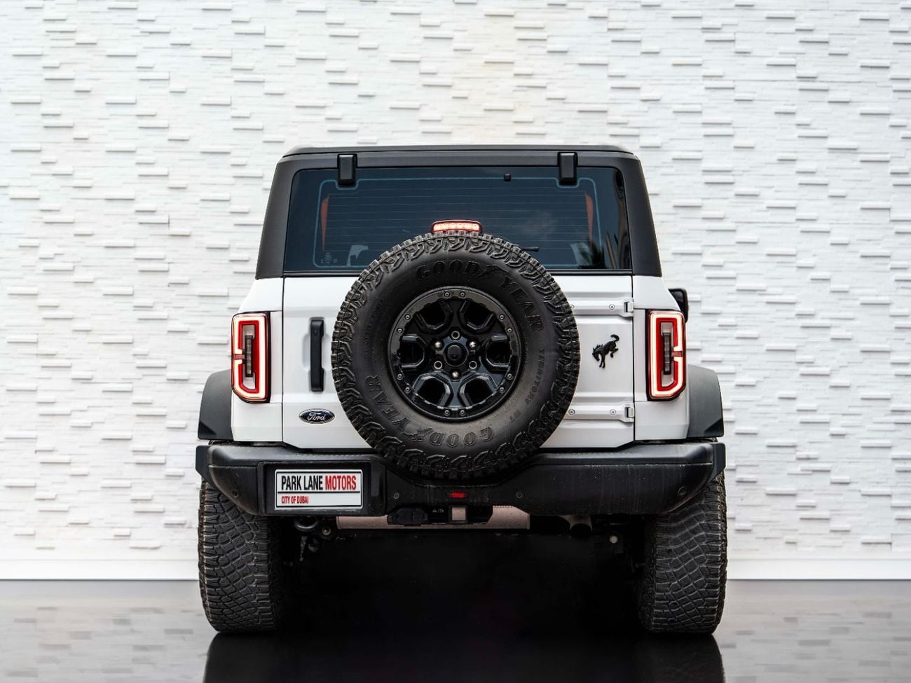 فورد برونكو Wildtrak 2.7L (4 Seater)