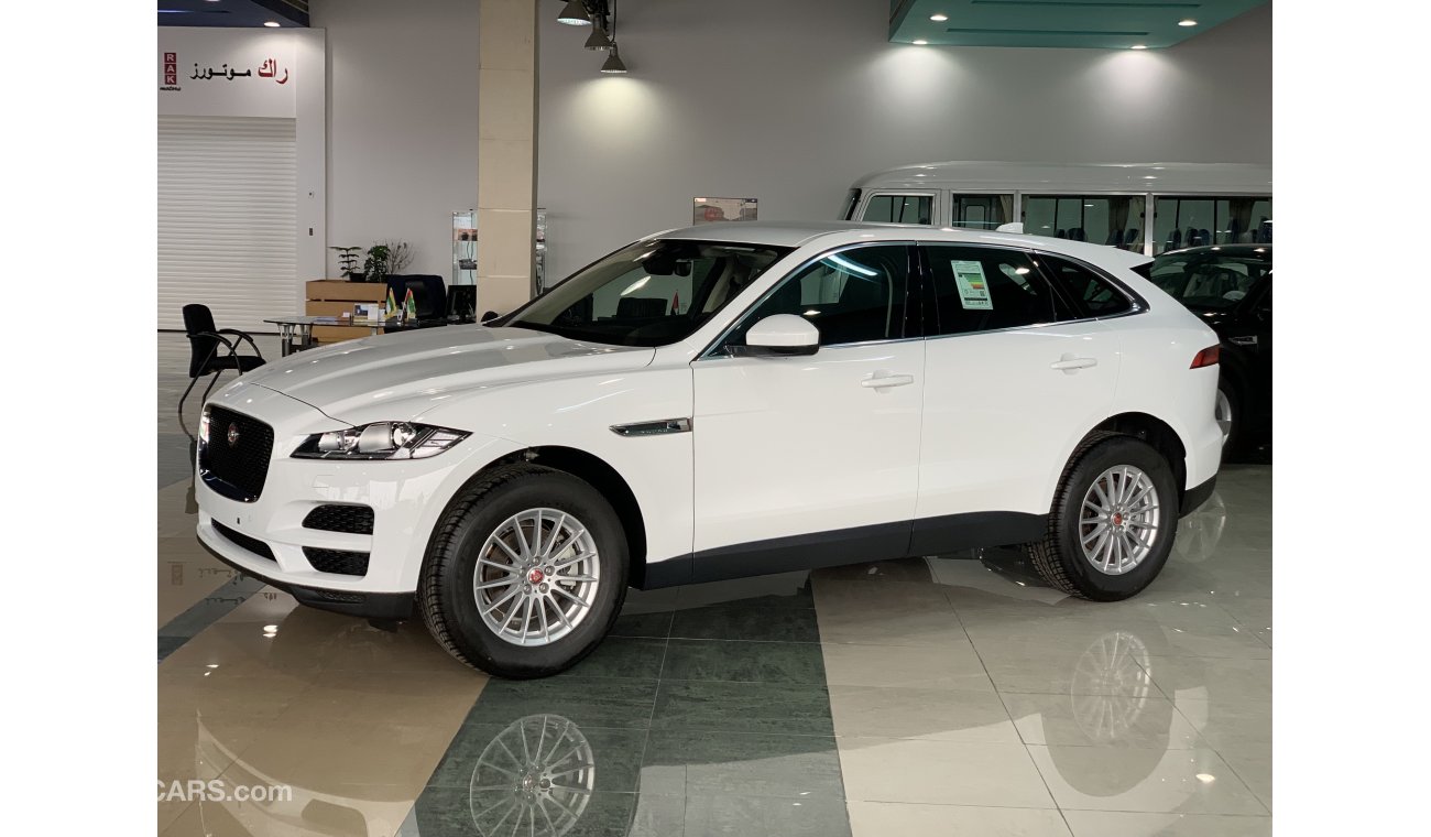 جاغوار F-Pace محرك ٢.٠ موديل ٢٠١٩ ( تسجيل محلي مع الضمان والصيانه )