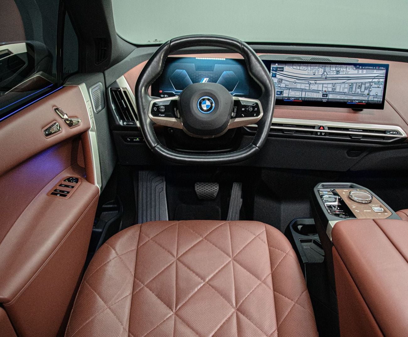 بي أم دبليو iX xDrive40