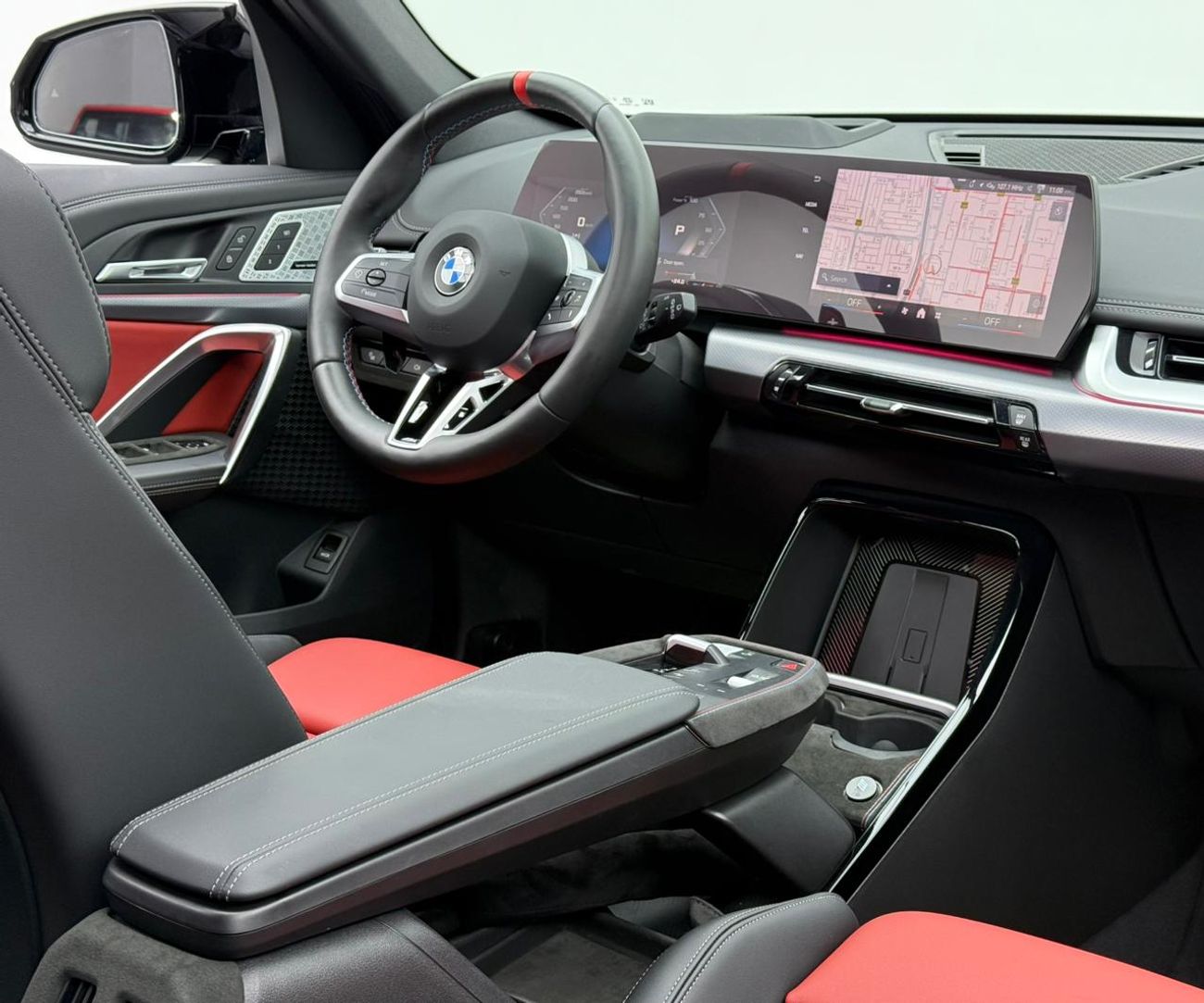 بي أم دبليو X1 2025 BMW X1 M35i, 2029 BMW Warranty + Service Pack, Full BMW Service History, Low Km, GCC