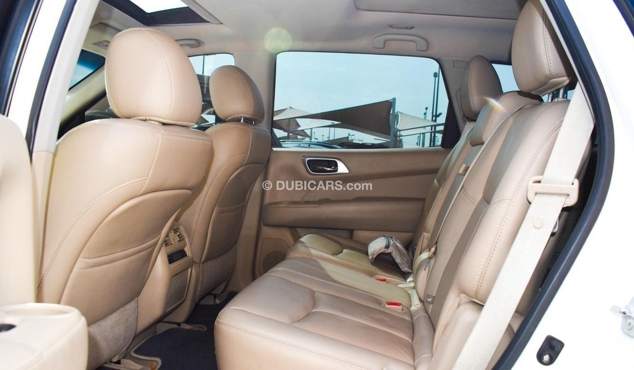 Nissan Pathfinder SV