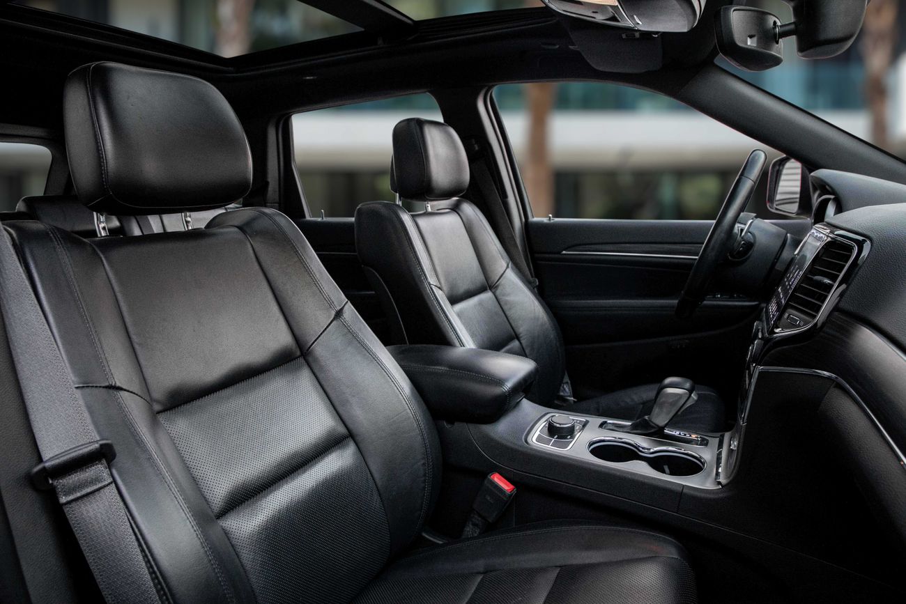 Jeep Grand Cherokee Grand Cherokee | 1,665 P.M | 0% Downpayment | Jeep Warranty | Full Agency History!