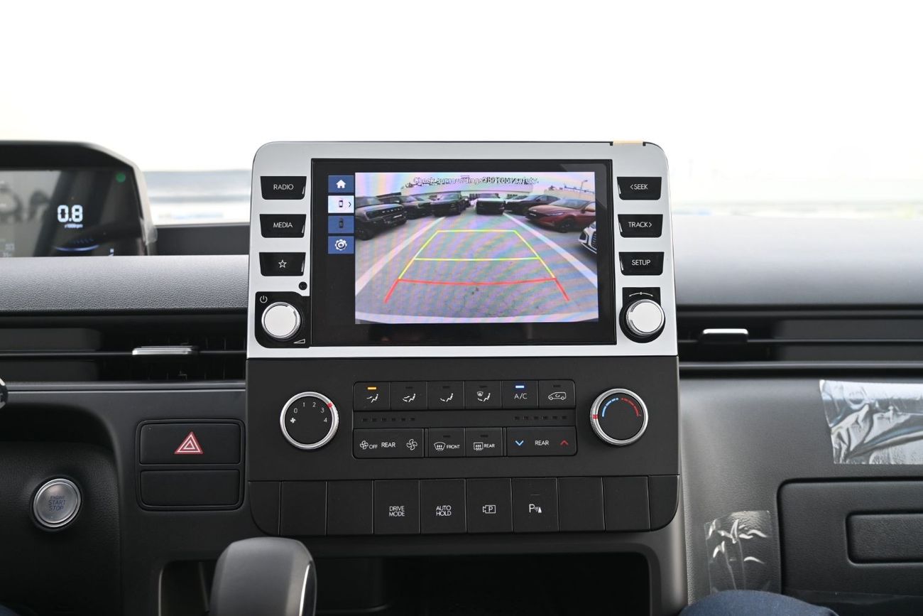 Hyundai Staria Hyundai Staria 3.5L Petrol, Van 9 Seats, Color White, Model 2024