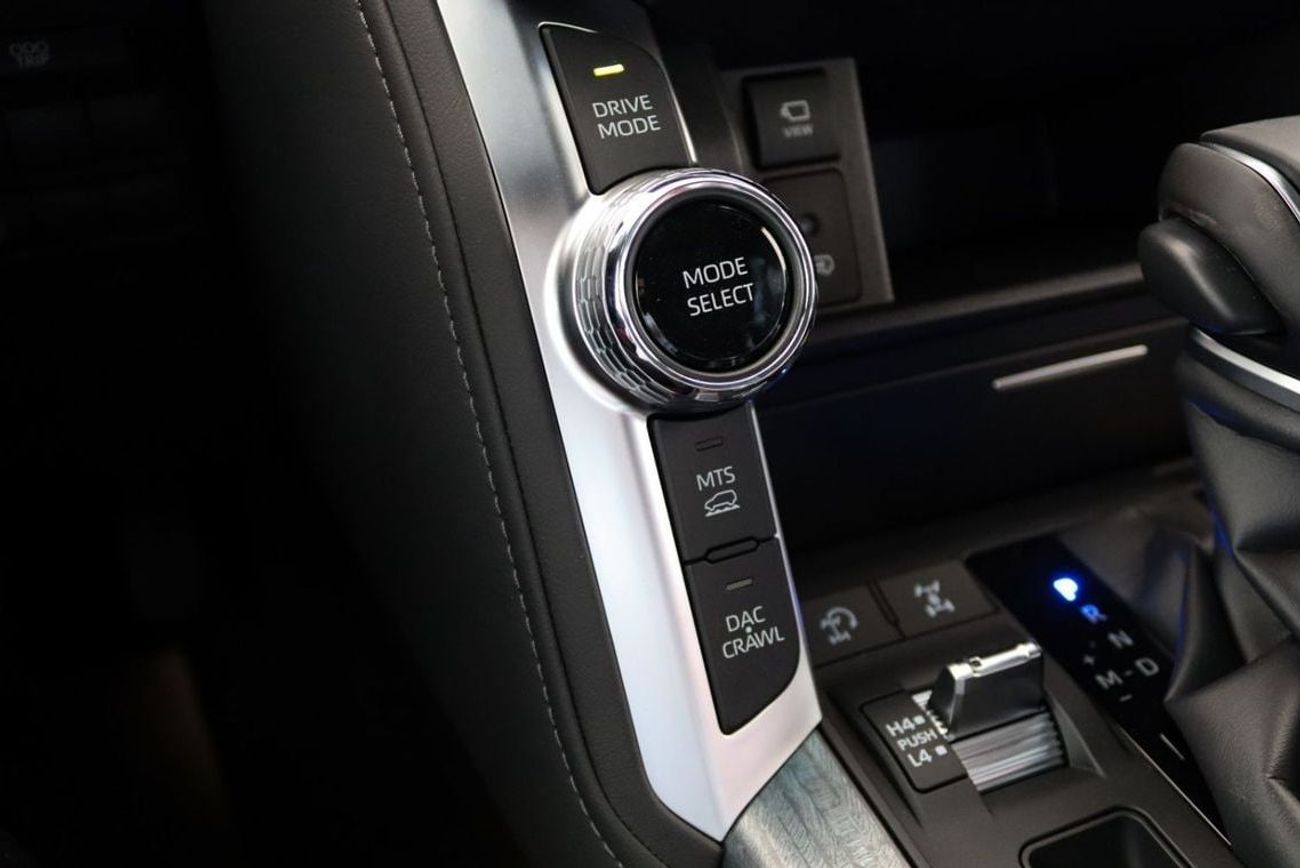 Toyota Land Cruiser 300 VXR 3,3 TWINTURBO DIESEL **التصدير فقط خارج الخليج***EXPORT ONLY*