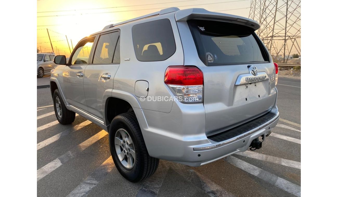 Toyota 4Runner 2010 TOYOTA 4RUNNER SR5 WITH SUNROOF Mid Option / Only Export / Beautifully Maintained Vehicle