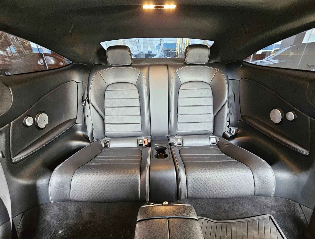 مرسيدس بنز C 300 كوبيه / ECO TURBO V4 / COUPE / MOON ROOF/ 1343 MONTHLY / LOT#06911