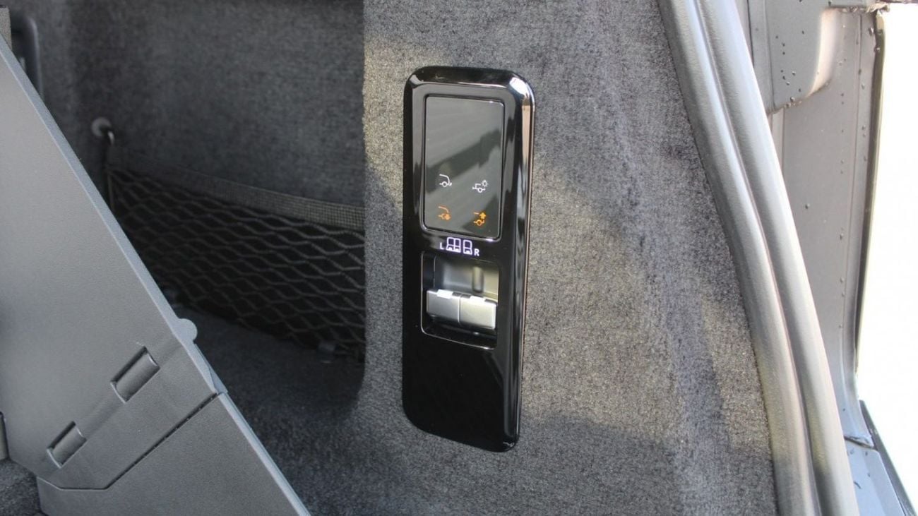 Land Rover Range Rover Sport 3.0L P400 PETROL (+10% FOR LOCAL REGISTRATION)