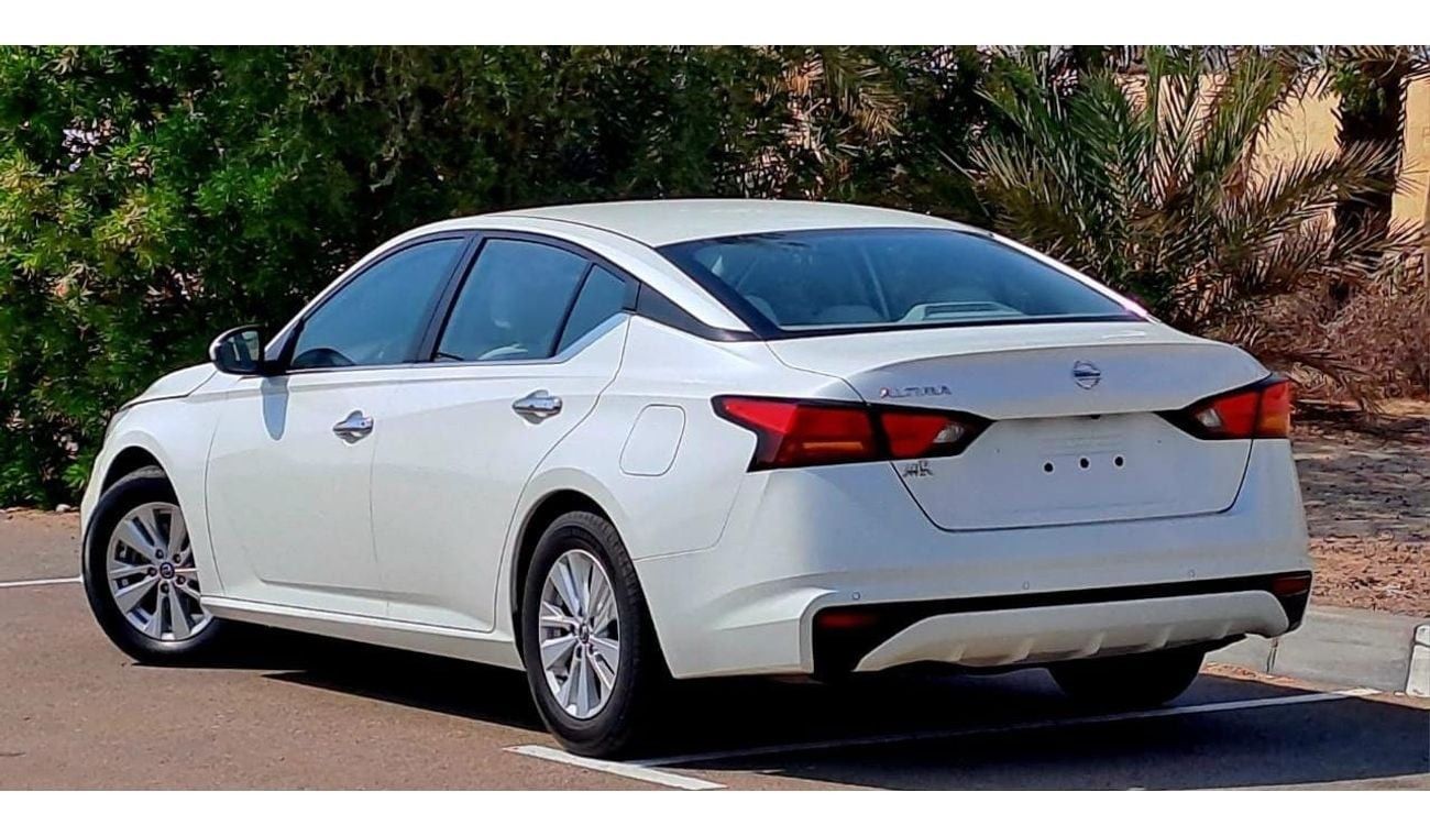 Nissan Altima 2.5 SV 2020 2.5L GCC (860/-MONTHLY)